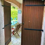 아파트 Beautiful Gulf Of St Tropez Mazet With Large Terrace, Private Area